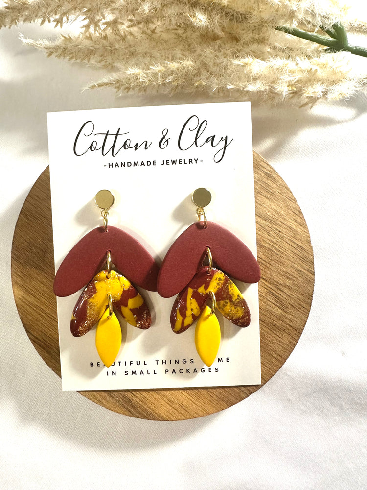 Maroon and gold tri dangle
