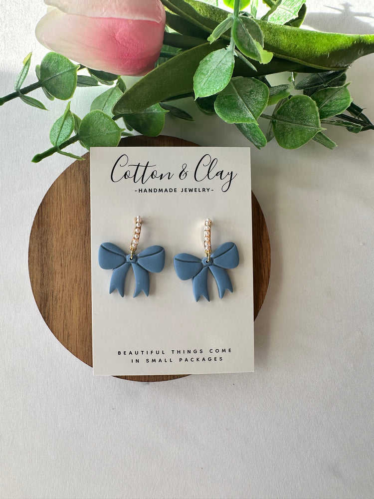Blue bow