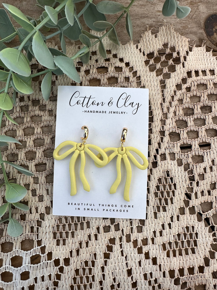 Large yellow bow
